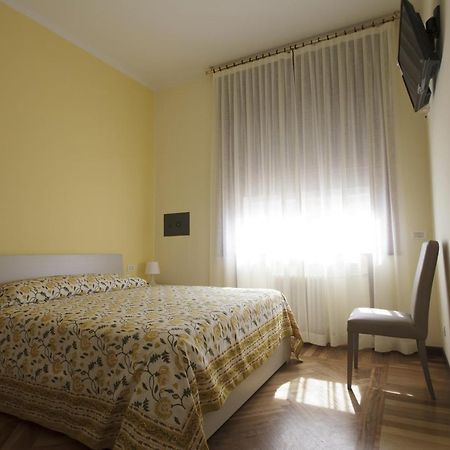 Italy Inn Genua Rum bild